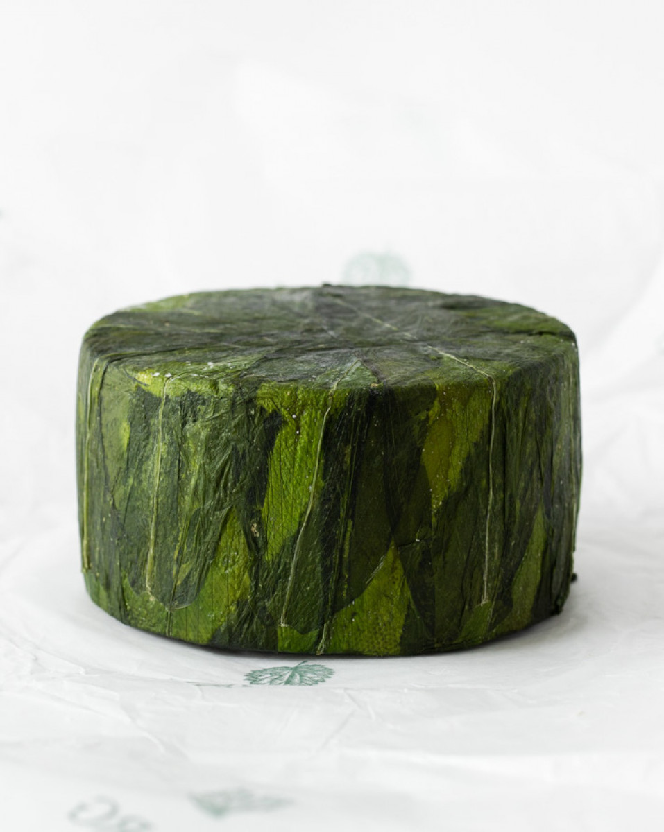 Product picture for Baby Wheel of Wild Garlic Yarg