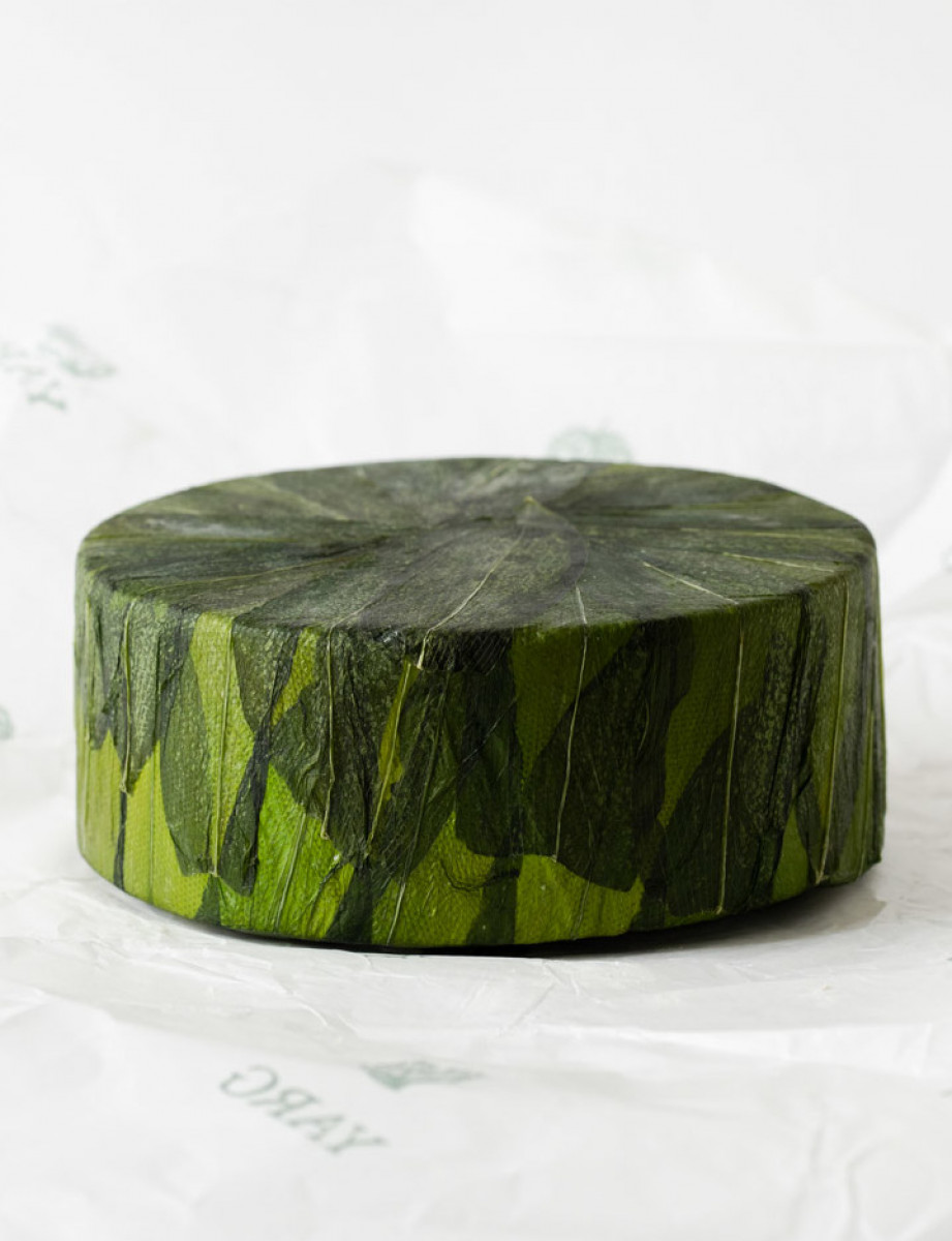 Product picture for Wheel of Wild Garlic Yarg - larger wheel