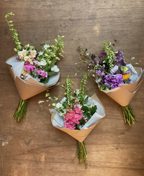 Thumbnail image for Flowers, seasonal bunch